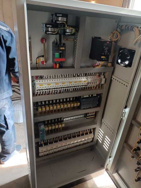 Thi Công Lắp Ráp Tủ Điện Công Nghiệp 3 Pha Hồ Chí Minh