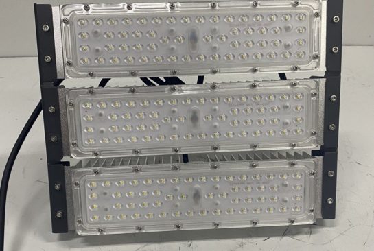 Lắp Ráp Đèn Led Pha Led Đường Phố Theo Yêu Cầu