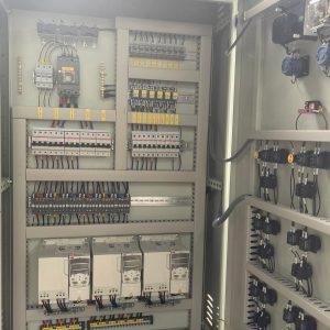 Lắp Đặt Tủ Điện Điều Khiển Hệ Thống Lạnh Cho Máy Nén