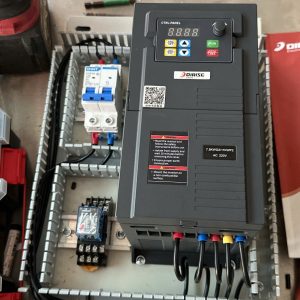 Biến Tần Vào 1P 220V Ra 3P 380V hoặc 3P 220V 7.5kW XK293-7.5G2